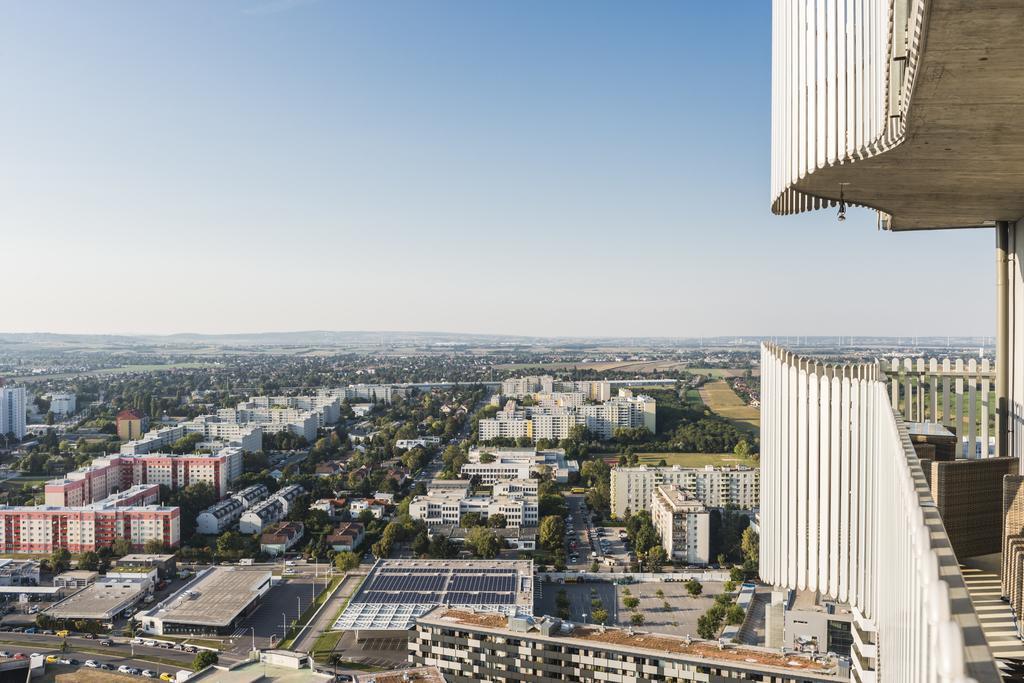 Sky View Apartment Wina Bagian luar foto