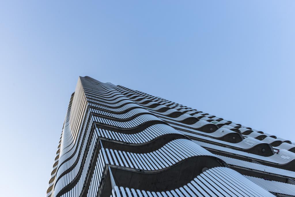 Sky View Apartment Wina Bagian luar foto