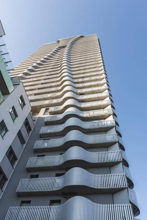 Sky View Apartment Wina Bagian luar foto