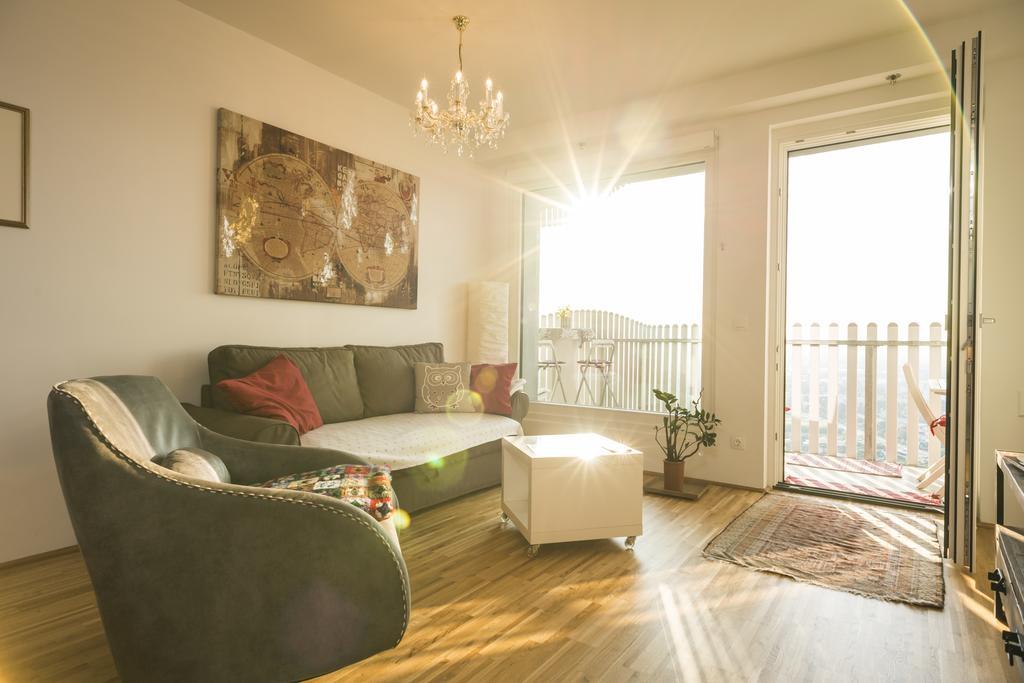 Sky View Apartment Wina Bagian luar foto