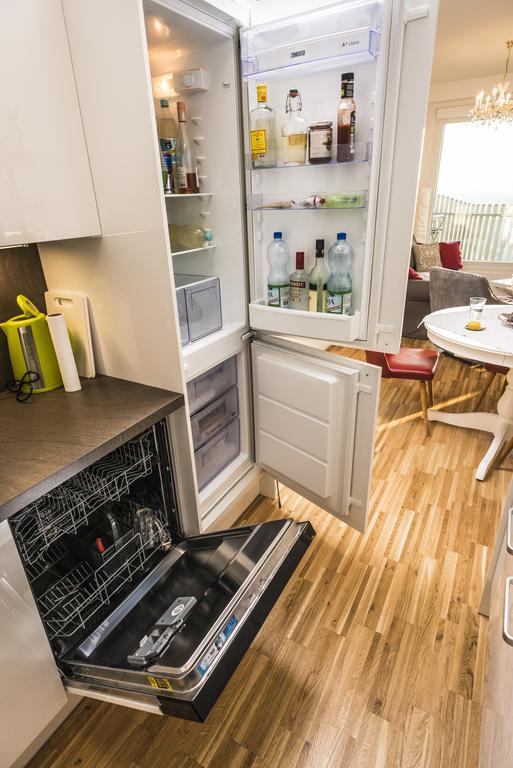 Sky View Apartment Wina Bagian luar foto