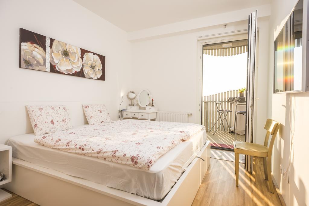 Sky View Apartment Wina Bagian luar foto