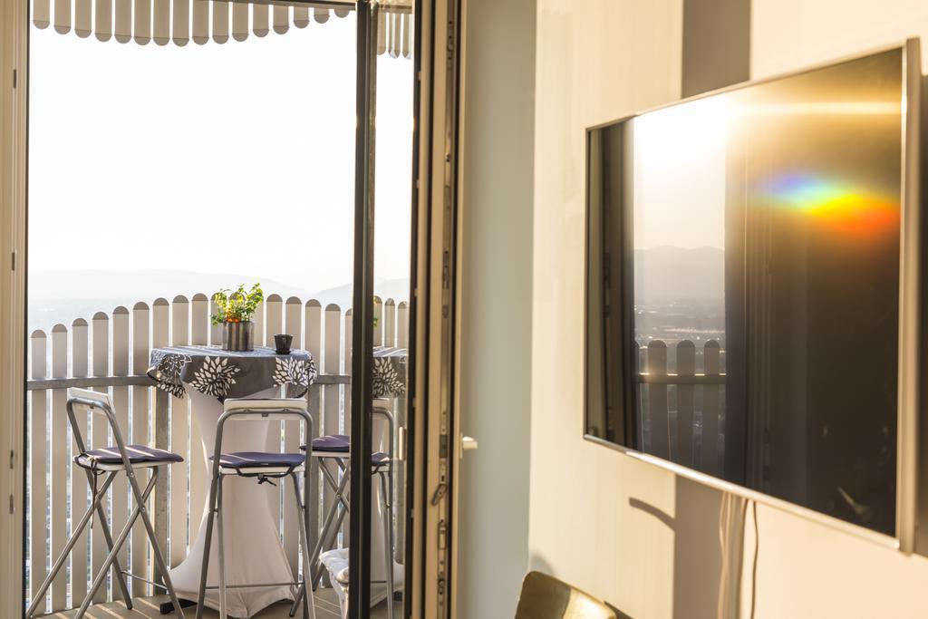 Sky View Apartment Wina Bagian luar foto