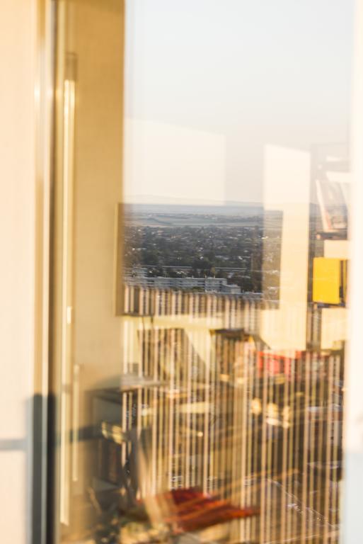 Sky View Apartment Wina Bagian luar foto