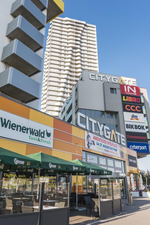 Sky View Apartment Wina Bagian luar foto