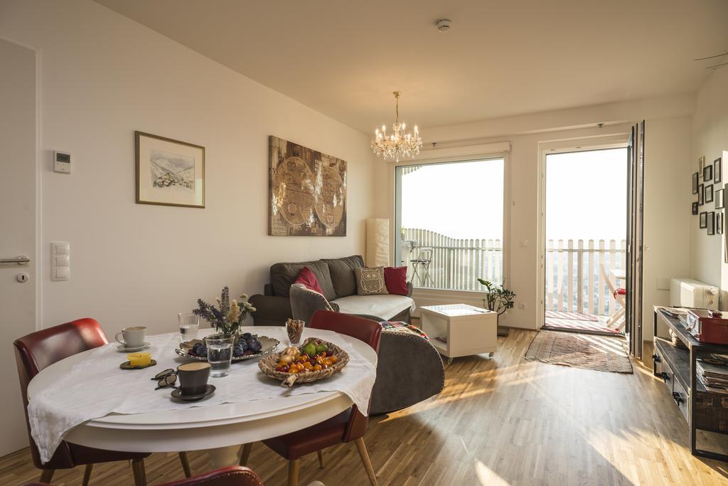 Sky View Apartment Wina Bagian luar foto
